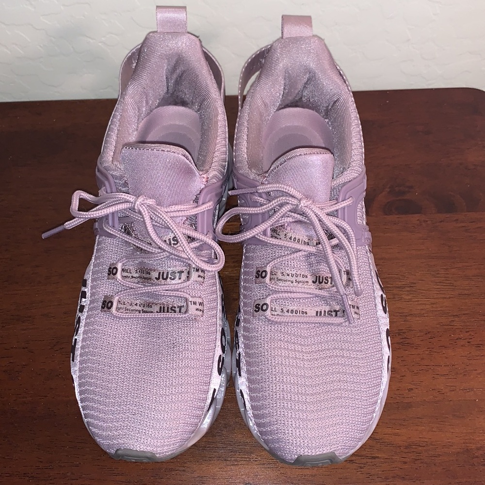 WONESION JUST SO SO SIZE 9.5 ATHLETIC SHOES - Picture 2 of 11